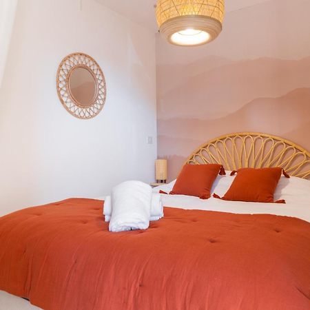 Appart Cosy, Piscine, Clim, Parking Prive - Proche Plage - Arrivee Autonome - Lit Queen Size La Seyne-sur-Mer Luaran gambar