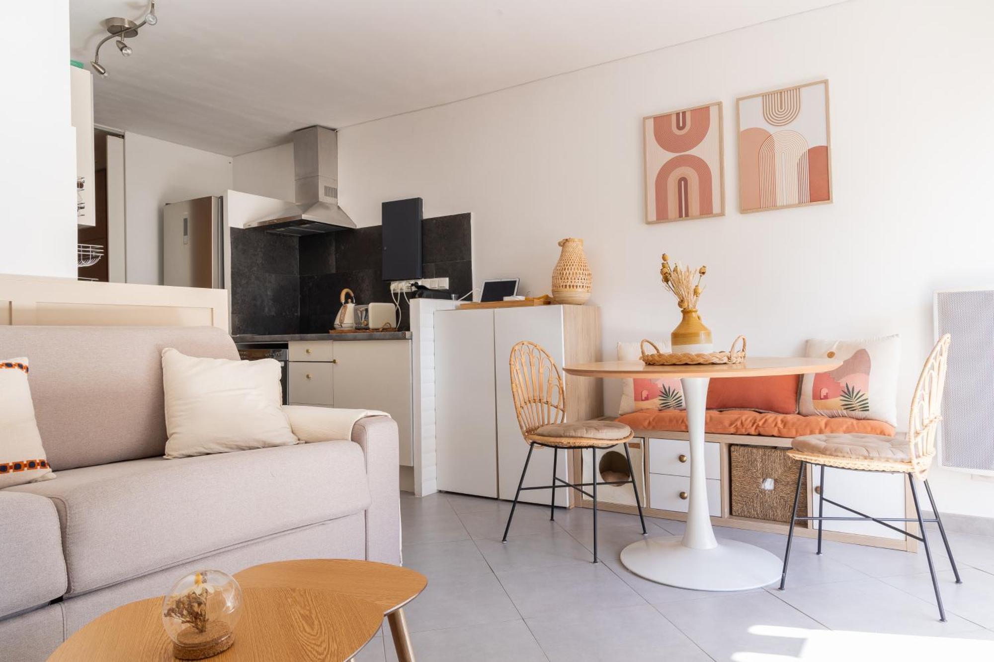 Appart Cosy, Piscine, Clim, Parking Prive - Proche Plage - Arrivee Autonome - Lit Queen Size La Seyne-sur-Mer Luaran gambar