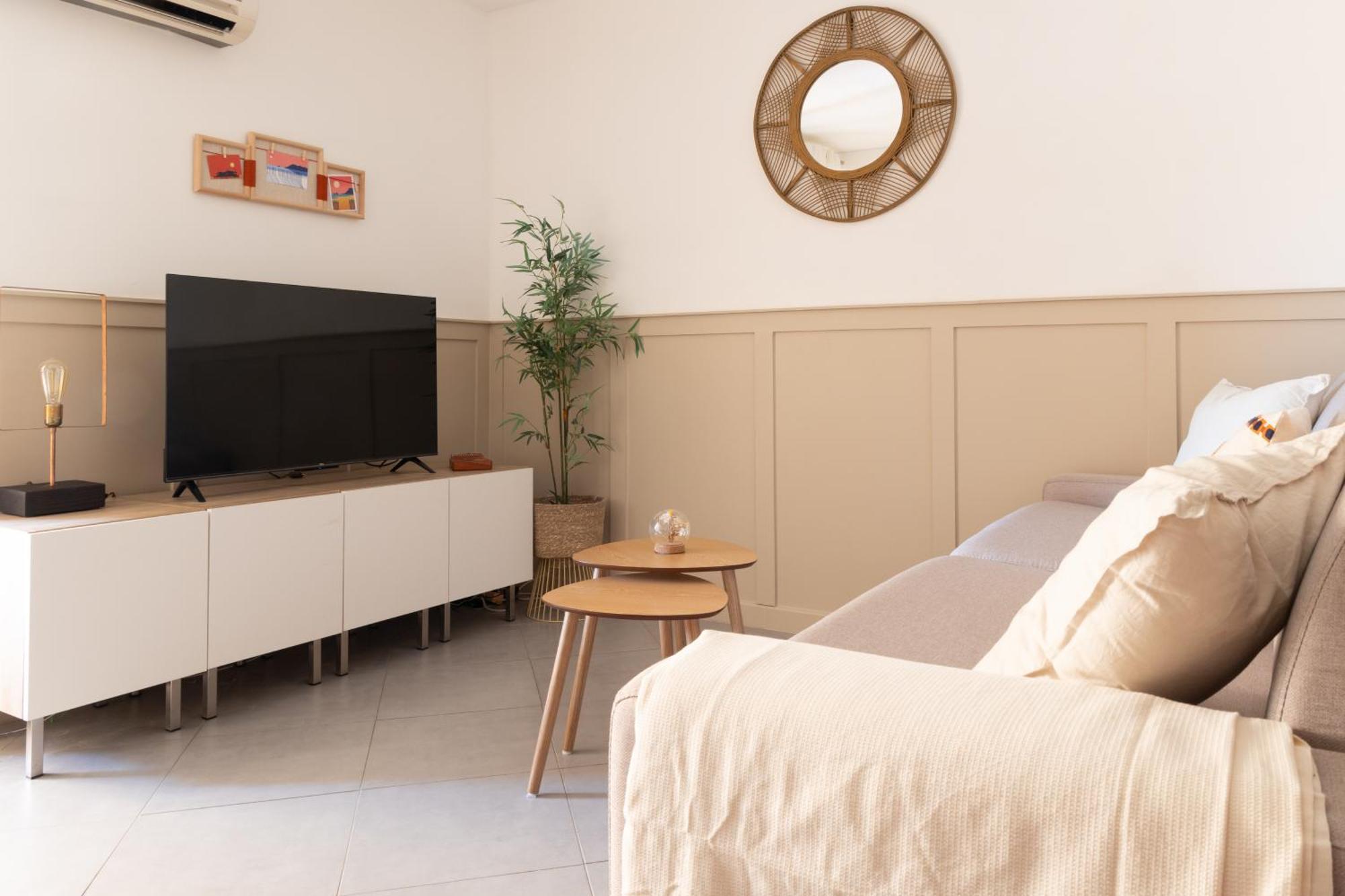 Appart Cosy, Piscine, Clim, Parking Prive - Proche Plage - Arrivee Autonome - Lit Queen Size La Seyne-sur-Mer Luaran gambar