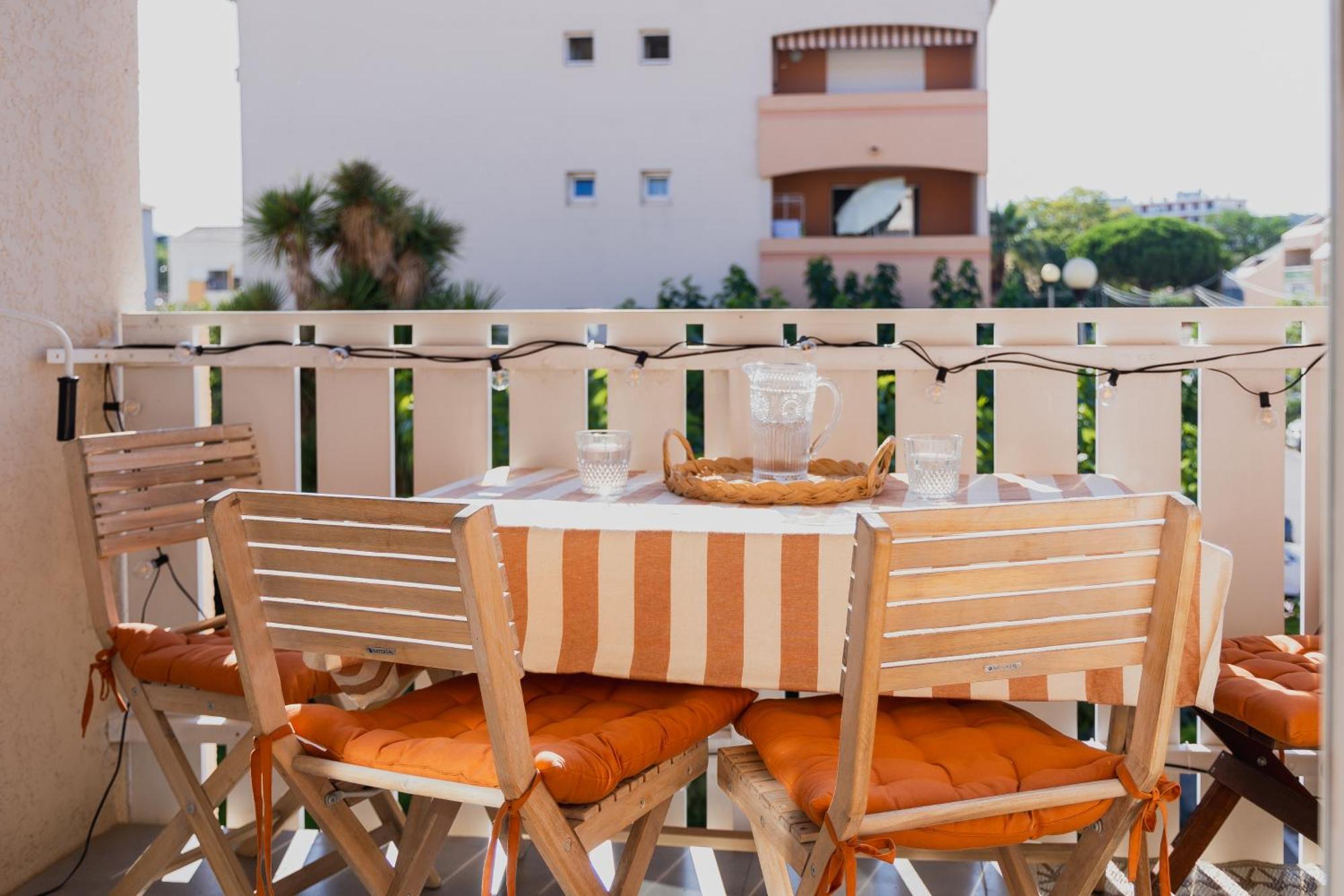 Appart Cosy, Piscine, Clim, Parking Prive - Proche Plage - Arrivee Autonome - Lit Queen Size La Seyne-sur-Mer Luaran gambar